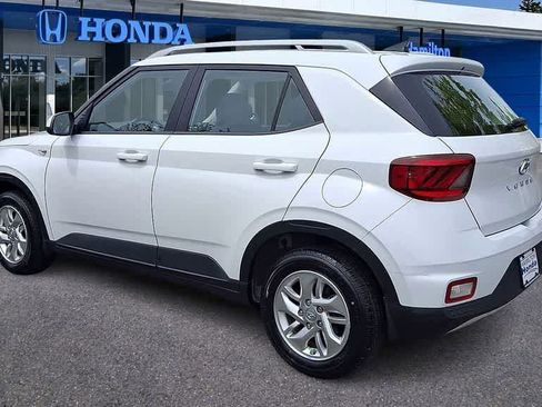 Used 2020 Hyundai Venue SEL w/ Convenience Package FWD image 6