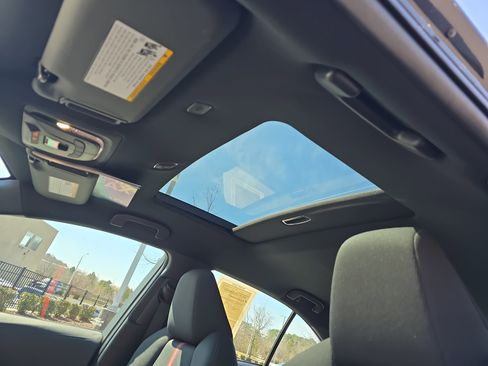 Used 2023 Toyota Corolla SE image 33