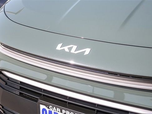 Used 2025 Kia Niro EX image 7