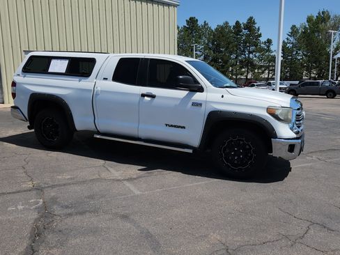 Used 2016 Toyota Tundra SR5 w/ SR5 Upgrade Package AWD/4WD image 12