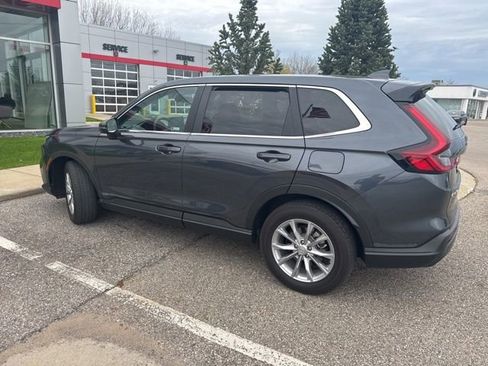 Used 2025 Honda CR-V EX image 6