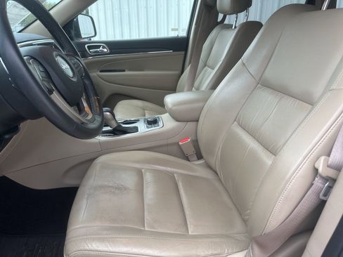 Used 2016 Jeep Grand Cherokee Limited image 13