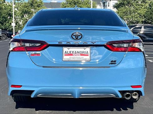 Used 2024 Toyota Camry SE AWD/4WD image 4