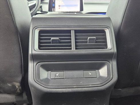 Used 2024 Volkswagen Atlas Cross Sport SEL Premium R-Line AWD/4WD image 19