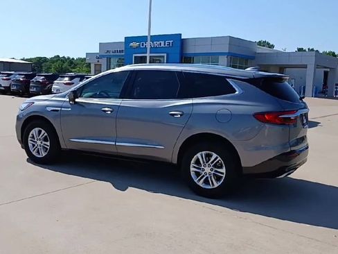 Certified 2019 Buick Enclave Essence FWD image 6