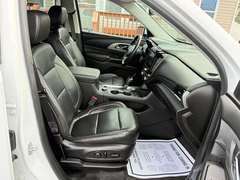 Used 2019 Chevrolet Traverse LT AWD/4WD image 46
