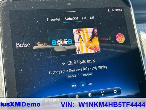 Used 2026 Mercedes-Benz GLC 300 4MATIC image 36