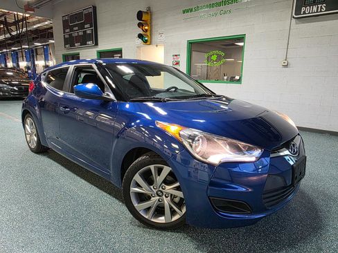Used 2016 Hyundai Veloster image 14
