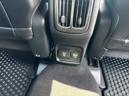 Used 2019 Jeep Compass Latitude w/ Popular Equipment Group AWD/4WD image 24