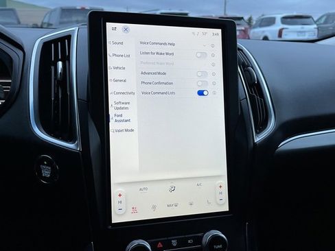 Used 2024 Ford Edge Titanium image 46