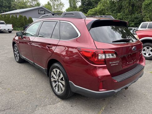 Used 2015 Subaru Outback 2.5i Limited AWD/4WD image 3