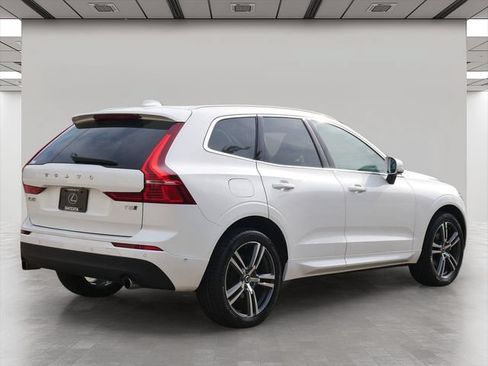 Used 2019 Volvo XC60 T5 Momentum w/ Multimedia Package AWD/4WD image 5
