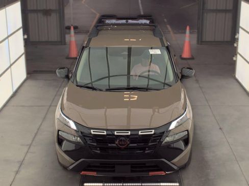 Certified 2025 Nissan Rogue SV AWD/4WD image 3