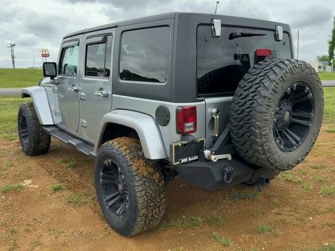 Used 2014 Jeep Wrangler Unlimited Sahara w/ Connectivity Group AWD/4WD image 5