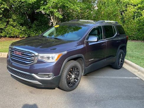 Used 2019 GMC Acadia SLT FWD image 3
