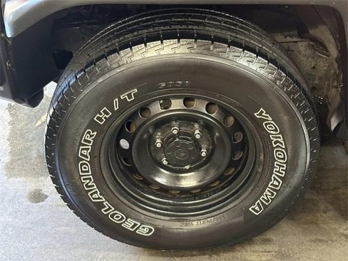 Used 2013 Toyota FJ Cruiser 4WD image 11