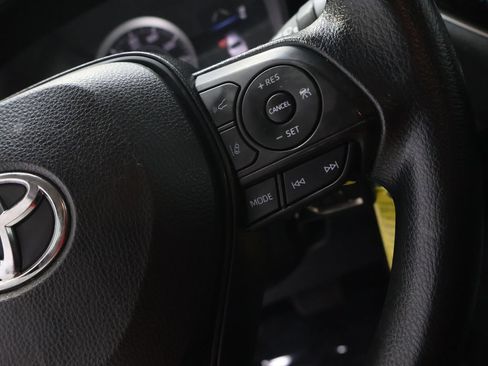 Used 2022 Toyota Corolla LE FWD image 20