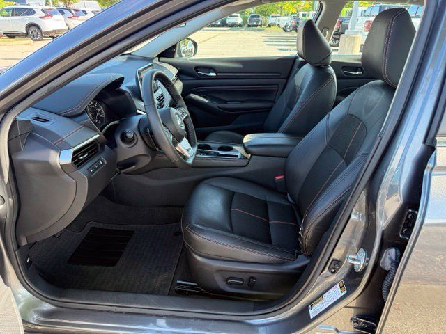 Used 2022 Nissan Altima 2.5 SR FWD image 21