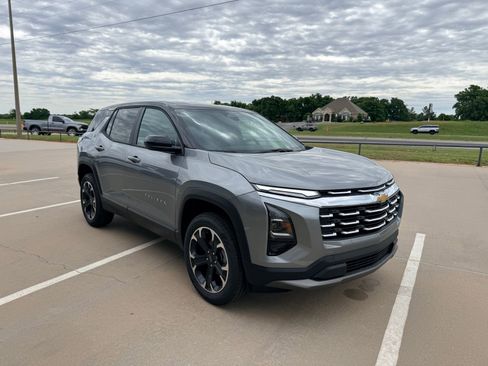 New 2026 Chevrolet Equinox LT FWD image 4