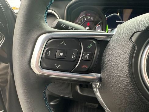 Used 2024 Jeep Wrangler High Altitude image 14
