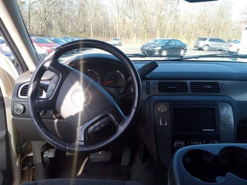 Used 2008 Chevrolet Suburban LS AWD/4WD image 10