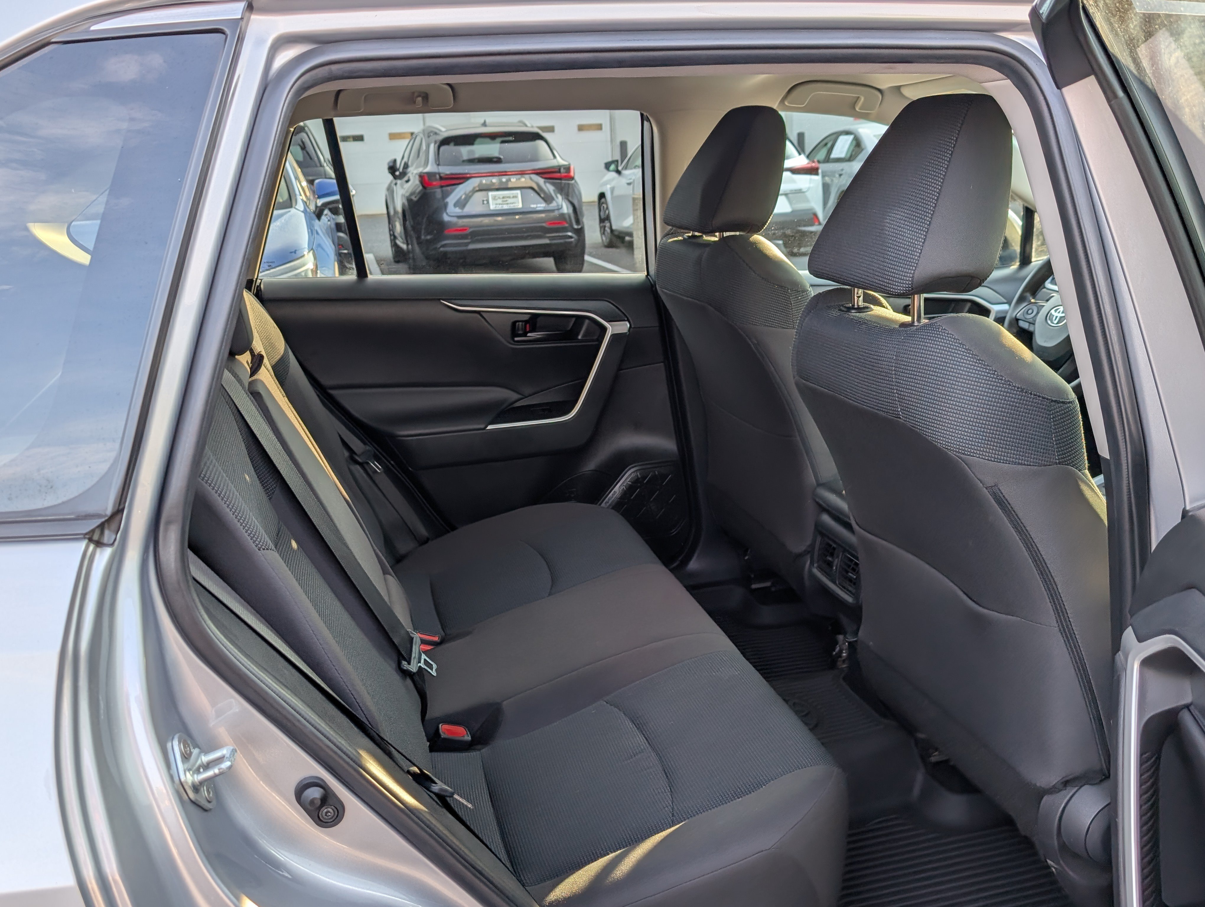 Used 2024 Toyota RAV4 LE AWD/4WD image 11