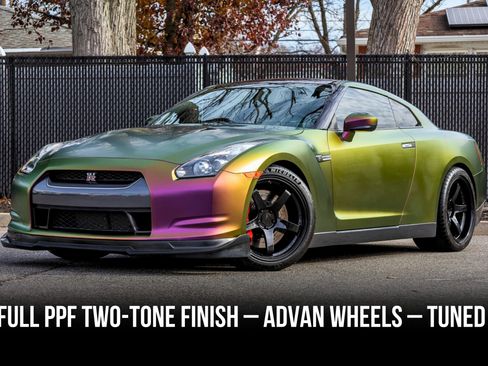 Used 2010 Nissan GT-R Premium image 1