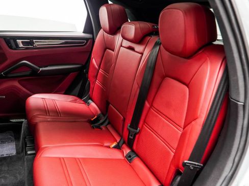 Used 2023 Porsche Cayenne w/ Premium Package AWD/4WD image 52
