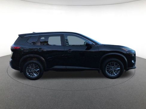 Used 2023 Nissan Rogue S image 4