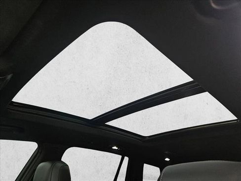 Used 2024 Cadillac XT6 Premium Luxury w/ Technology Package image 18