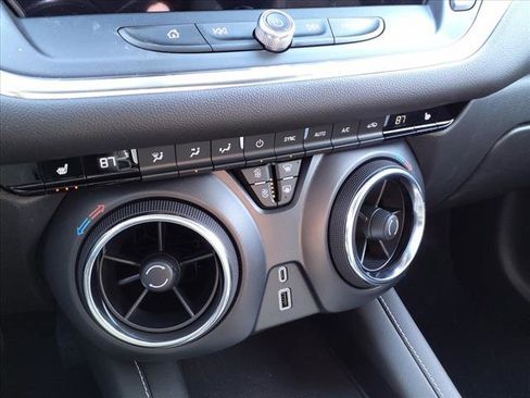 New 2025 Chevrolet Blazer LT image 16