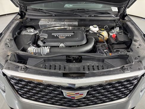 Used 2024 Cadillac XT4 Premium Luxury image 33