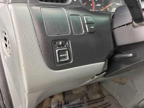 Used 2004 Honda Odyssey LX image 25