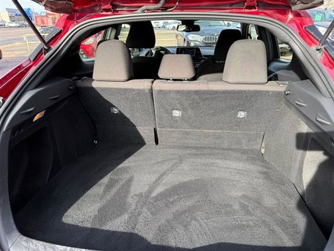 Used 2018 Toyota C-HR XLE image 5