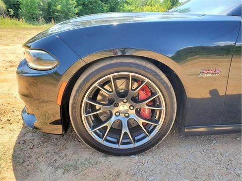 Used 2016 Dodge Charger SRT w/ Harman/Kardon Audio Group RWD image 3