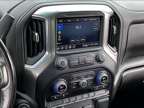 Used 2022 Chevrolet Silverado 1500 LT Trail Boss w/ Convenience Package II image 9