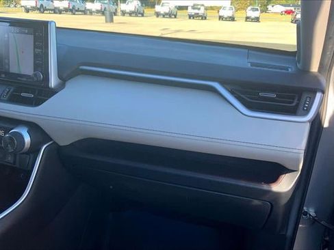 Used 2021 Toyota RAV4 Limited w/ Carpet Mat Package (TMS) image 16