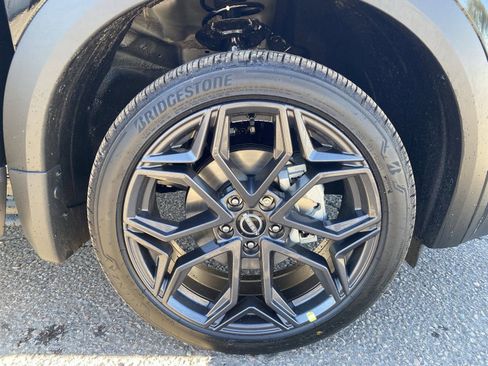 New 2026 Nissan Kicks SR FWD image 10