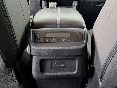 Used 2023 Nissan Pathfinder SV FWD image 28
