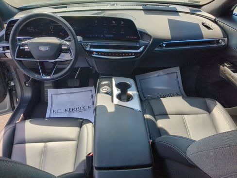 Used 2024 Cadillac Lyriq Tech AWD/4WD image 18