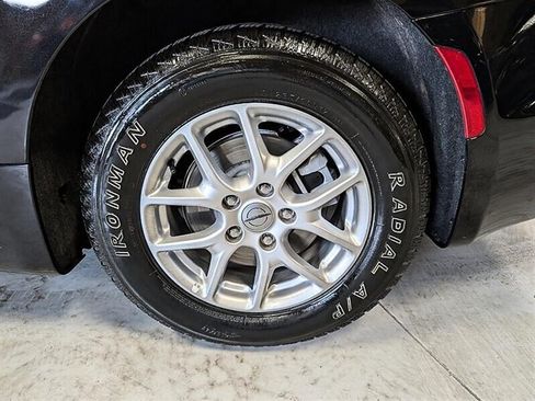 Used 2025 Chrysler Pacifica Select FWD image 14
