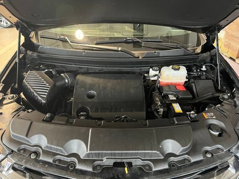 Used 2023 Chevrolet Traverse RS AWD/4WD image 15