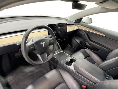 Certified 2023 Tesla Model 3 Standard Range RWD image 9