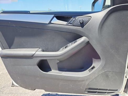 Used 2017 Volkswagen Jetta S FWD image 13