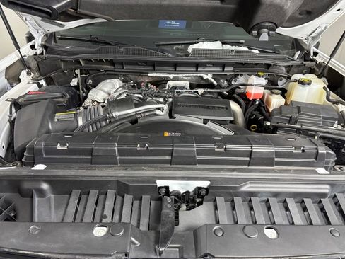 Used 2024 Chevrolet Silverado 2500 LTZ w/ LTZ Premium Package image 10