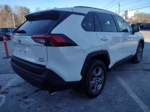 Used 2024 Toyota RAV4 XLE image 8