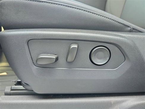 New 2025 GMC Sierra 2500 SLT w/ SLT Premium Package image 20