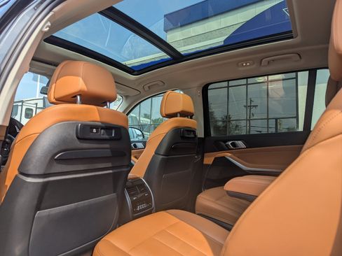 Used 2022 BMW X7 xDrive40i w/ Luxury Seating Package image 44