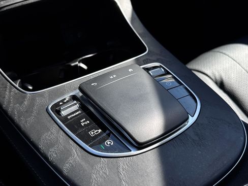 Used 2022 Mercedes-Benz E 350 E 350 w/ AMG Line Exterior image 19