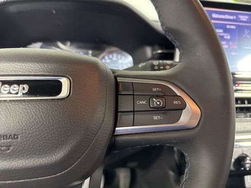 Used 2022 Jeep Compass Latitude image 24